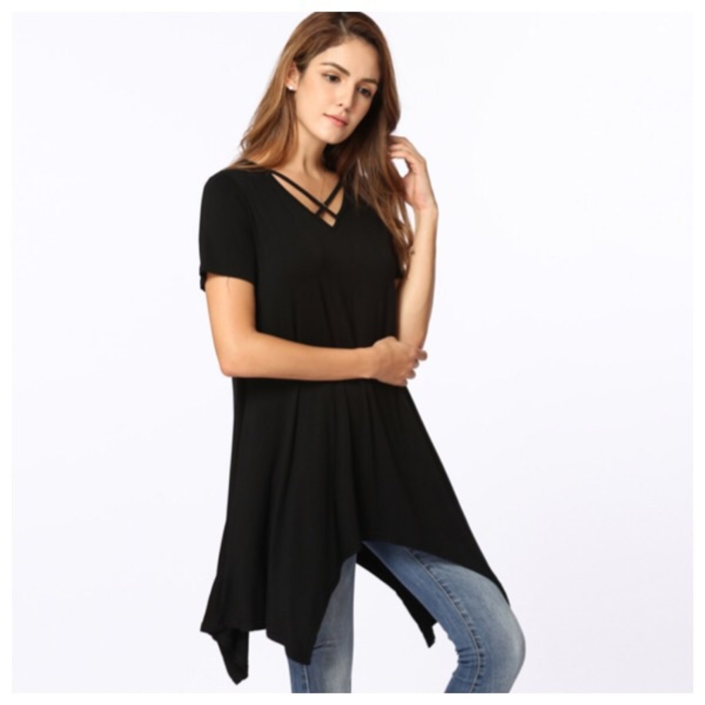 Black Criss-Cross Flowy Top - Picture 3 of 6